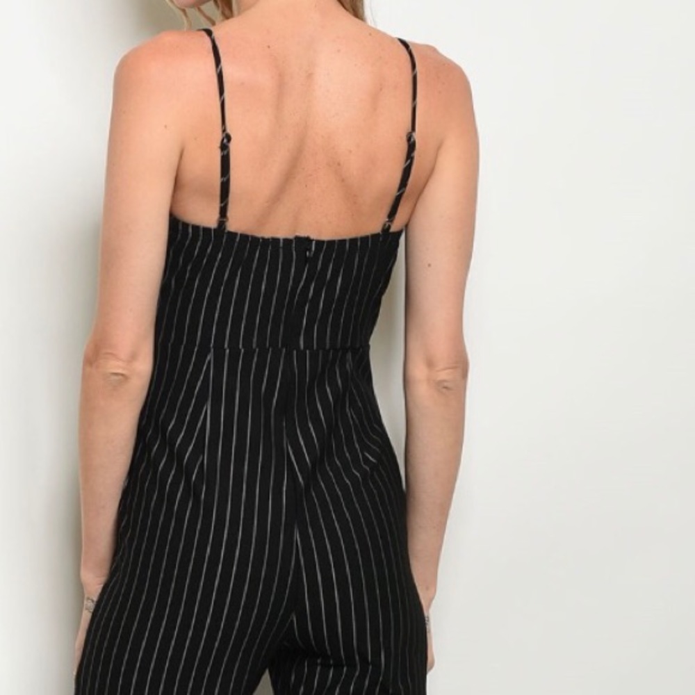 LAST1️⃣//BLACK PINSTRIPED JUMPSUIT - Picture 2 of 8